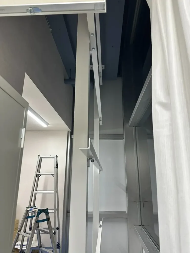 設置作業風景