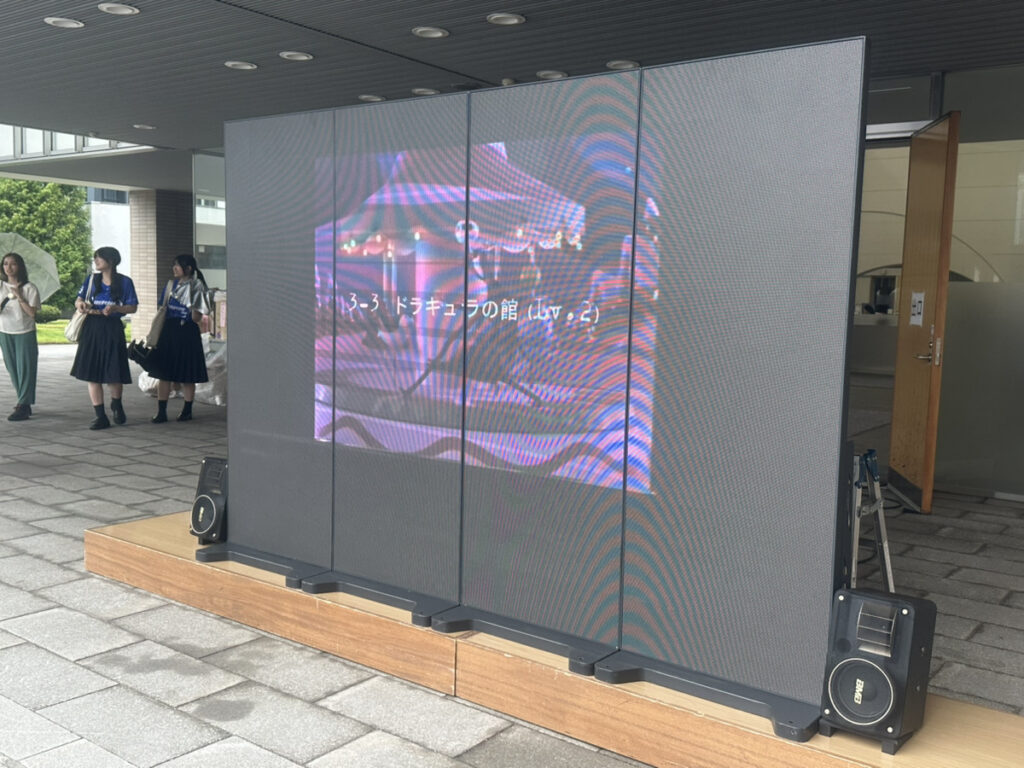 藤女子イベントポスター型ビジョンレンタル