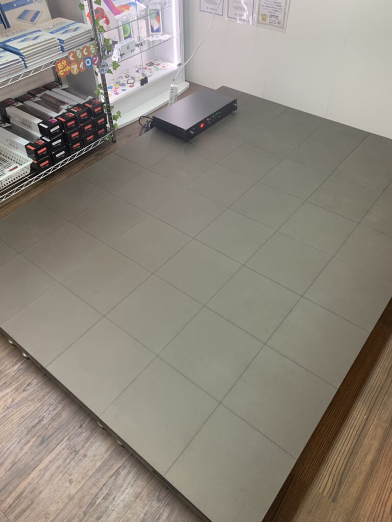 床型LEDビジョン風景