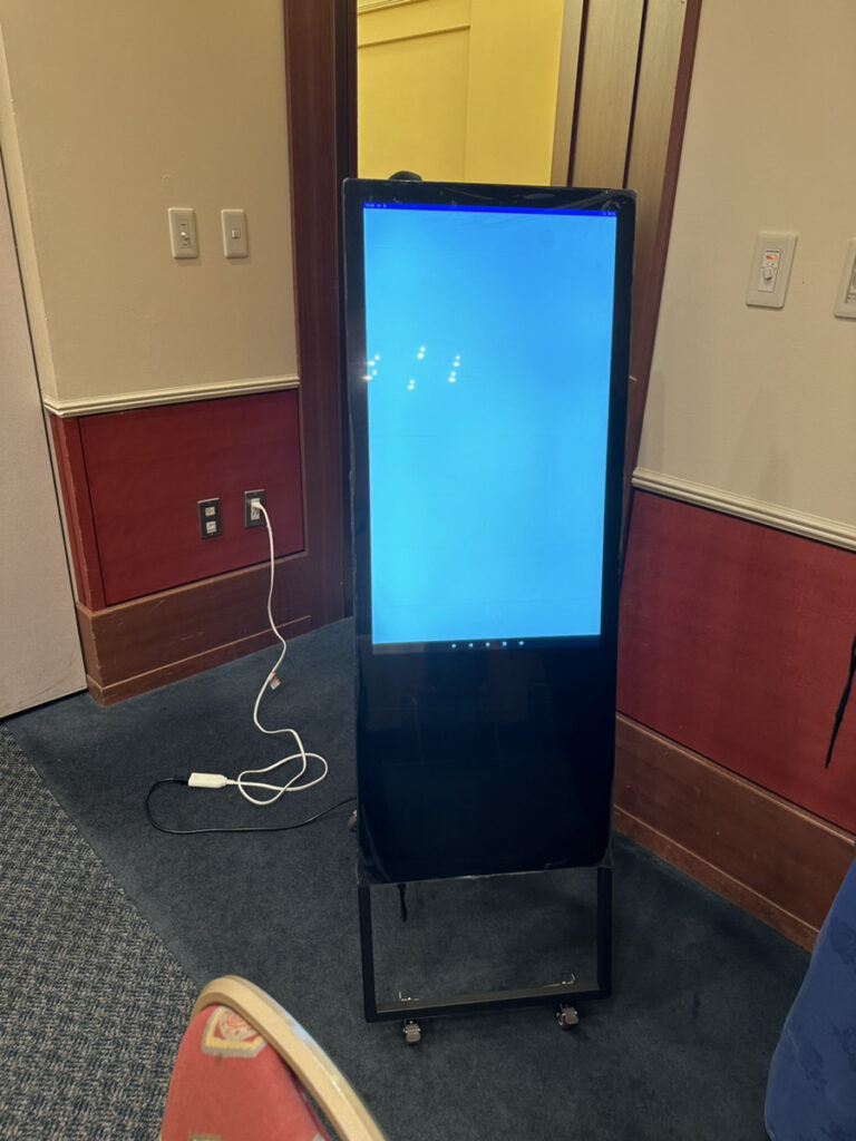 タッチパネルLEDデジタルサイネージ