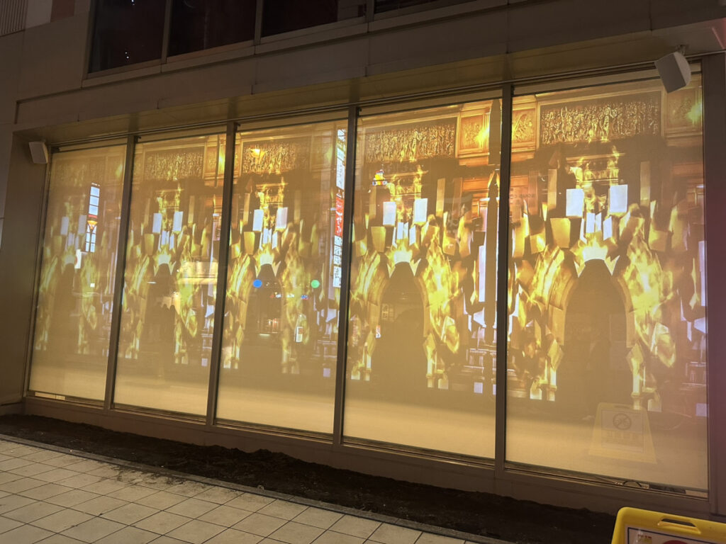 札幌市のノルベサに設置された調光フィルム